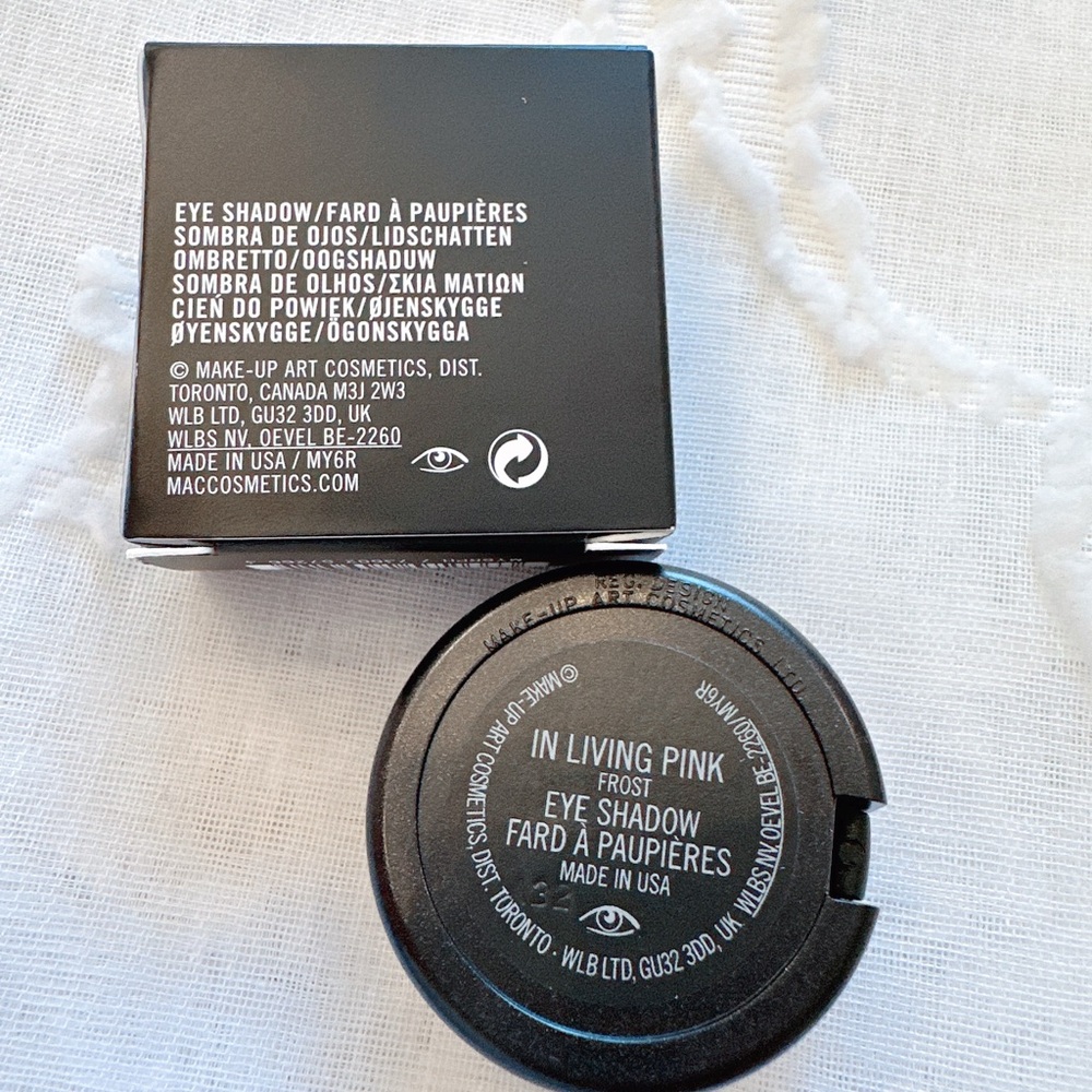 NIB MAC Cosmetics Eye Shadow In Living Pink Frost 1.5g - Picture 3 of 7